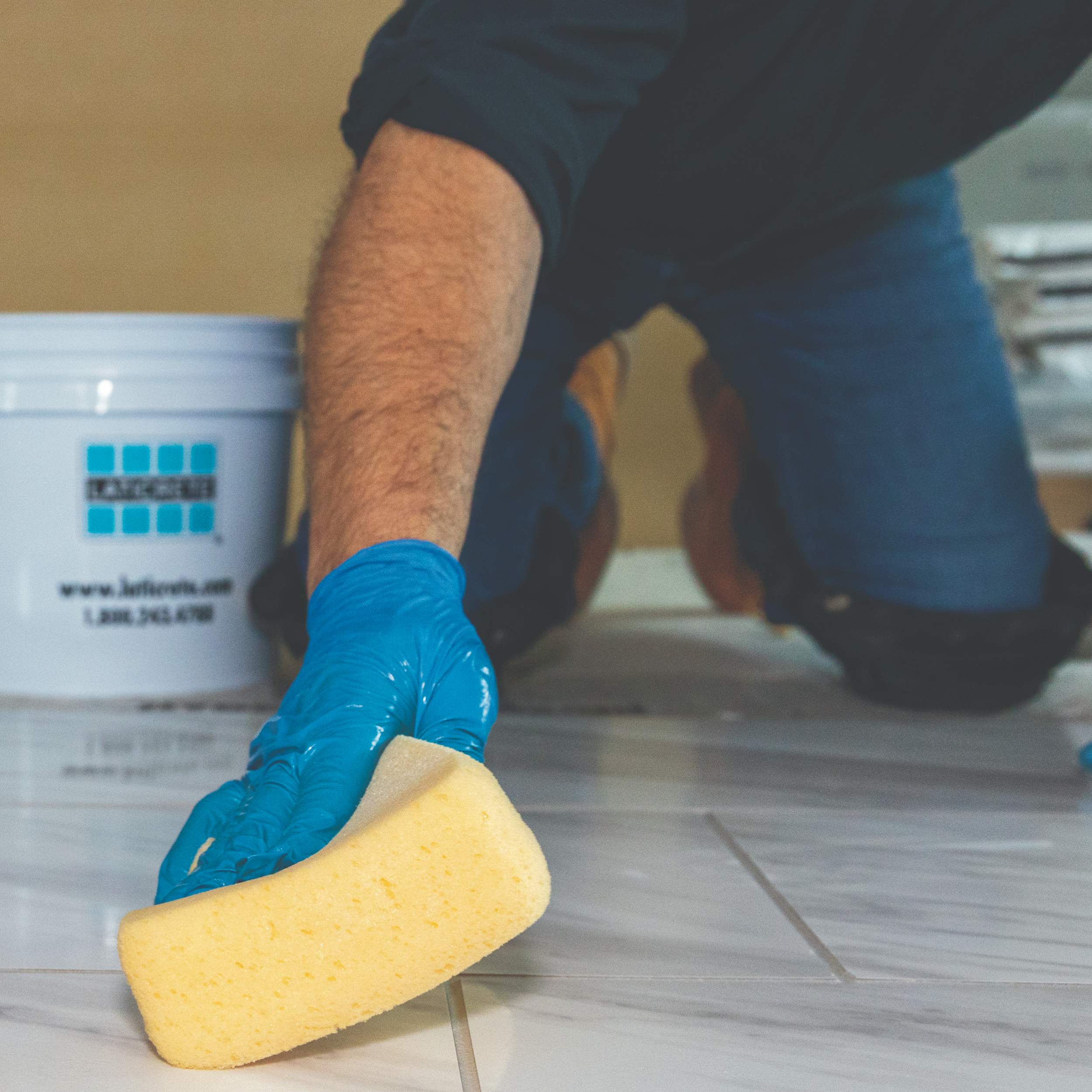 How to Choose the Right Grout Color for Your Tile