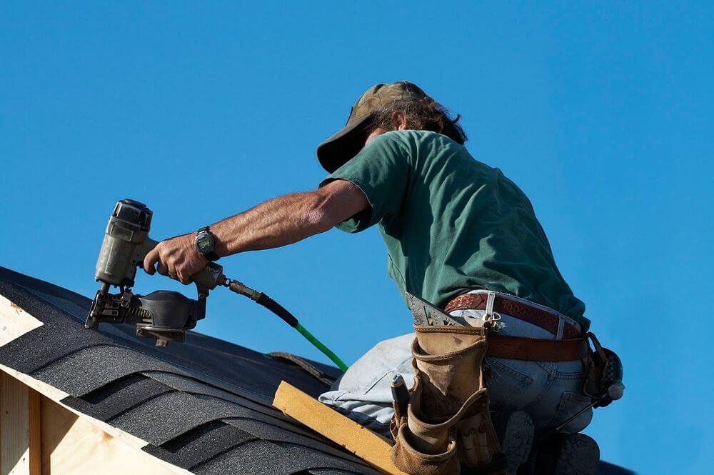 15° Wire Coil, Full Round Head, Smooth-Shank Roofing Nail